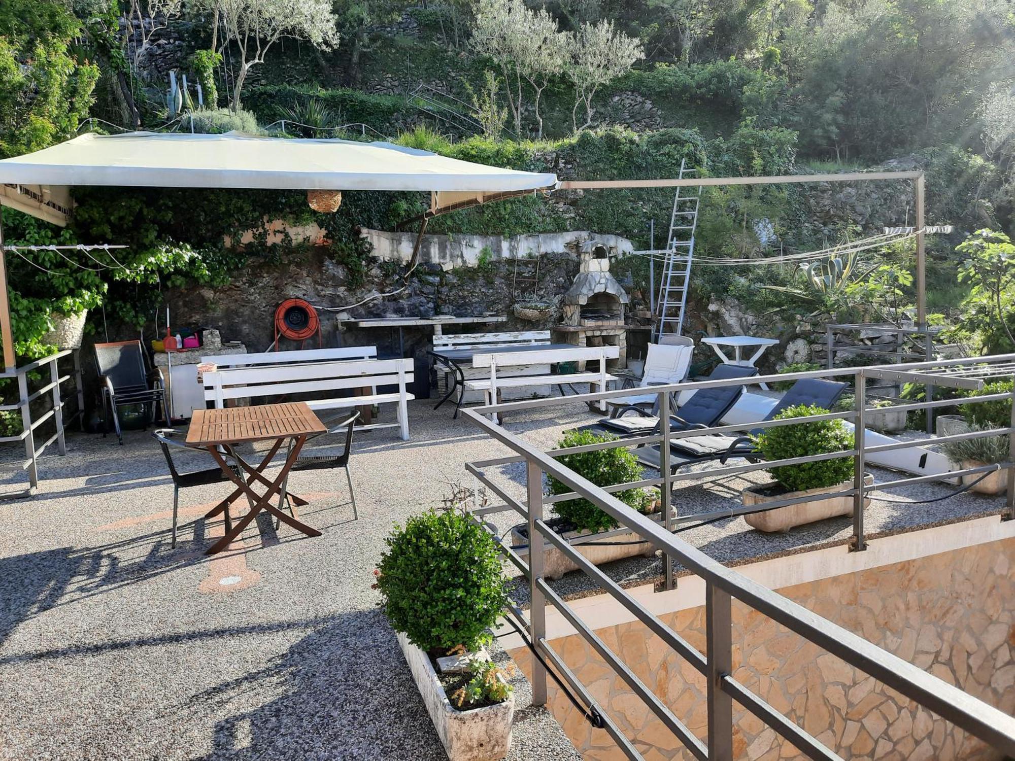 Apartments And Rooms Roberto B. Valun Εξωτερικό φωτογραφία