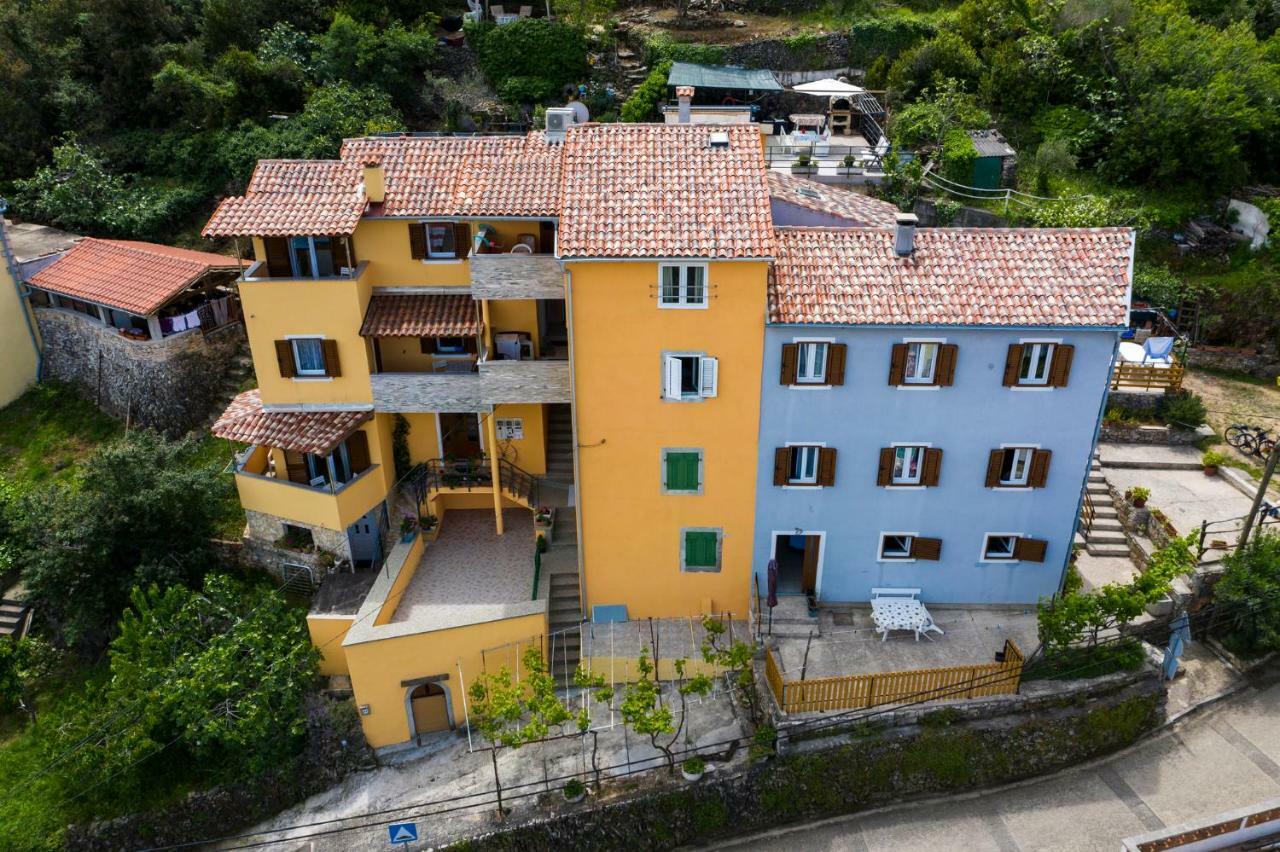 Apartments And Rooms Roberto B. Valun Εξωτερικό φωτογραφία